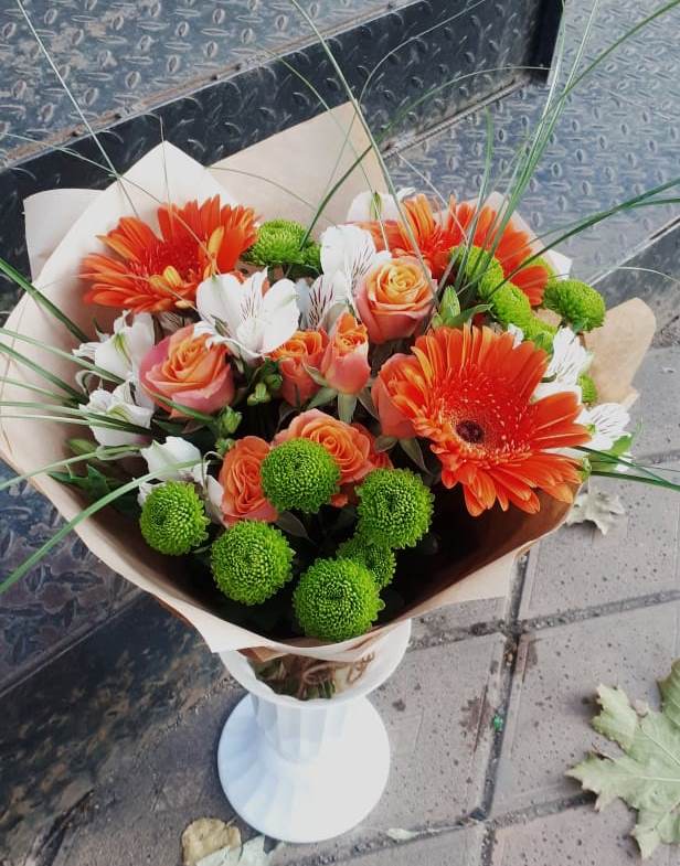 Букет цветов из: Герберы, Хризантемы, Альстромерии и Розы в Луговой