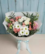 Букет цветов из:  Розы, Лизиантусы и Хризантемы в Луговой