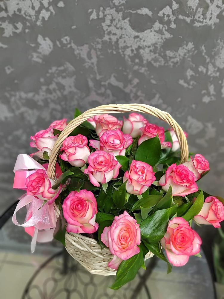 Цветочная композиция из Розы в корзине в Луговой
