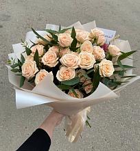 Букет Кремовые розы Латте в Луговой