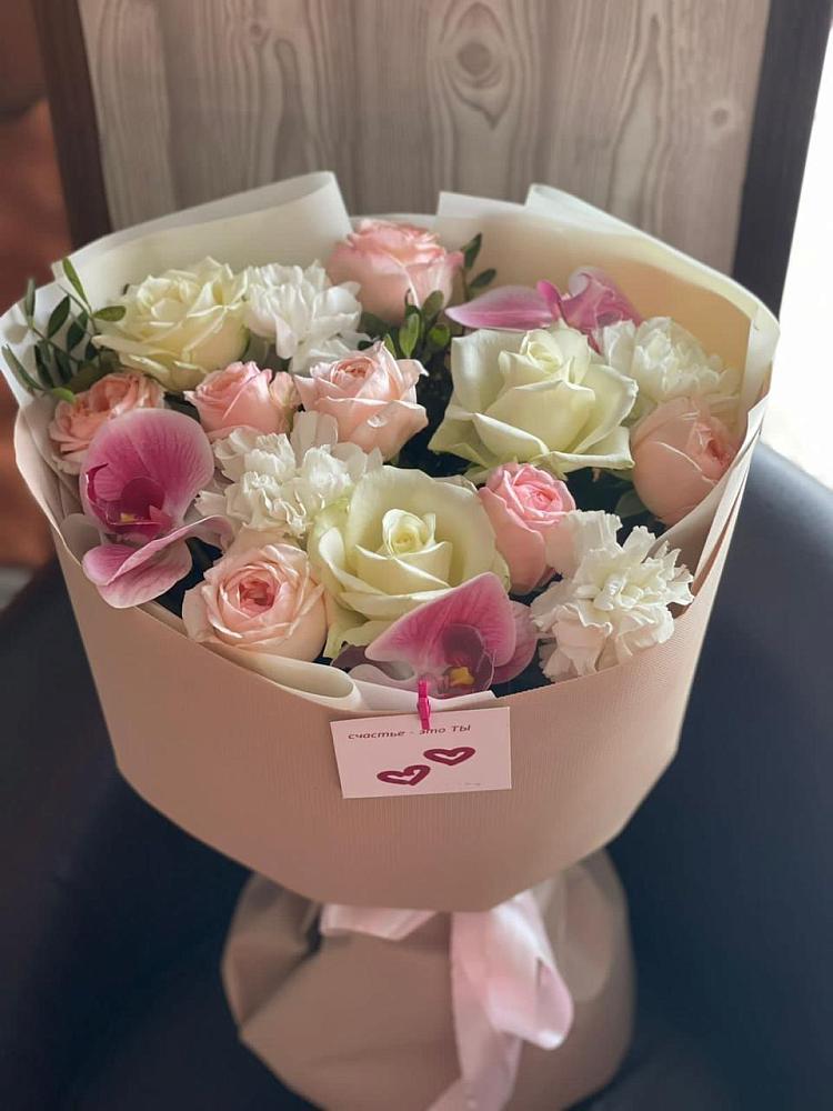 Букет цветов из: Орхидеи, Розы и Гвоздики в Луговой