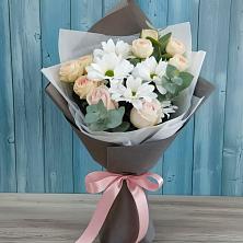Букет цветов из:  Хризантемы и Розы в Луговой
