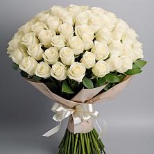 Букет 101 беля роза Белоснежка в Луговой