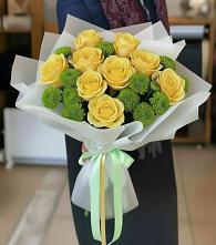 Букет цветов из:  Хризантемы и Розы в Луговой