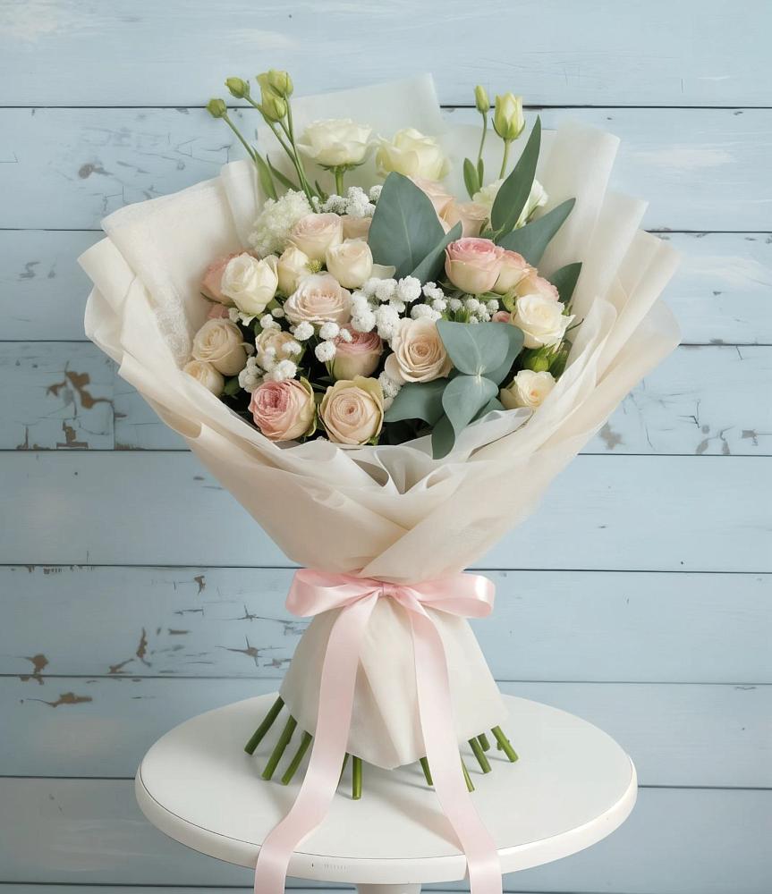 Букет цветов из: Розы и Лизиантусы в Луговой