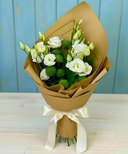 Букет цветов из:  Хризантемы и Лизиантусы в Луговой