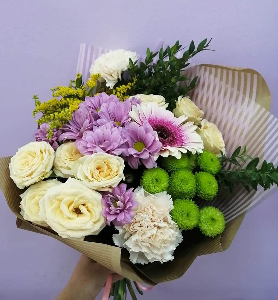 Букет цветов из: Хризантемы, Розы, Гвоздики и Герберы в Луговой