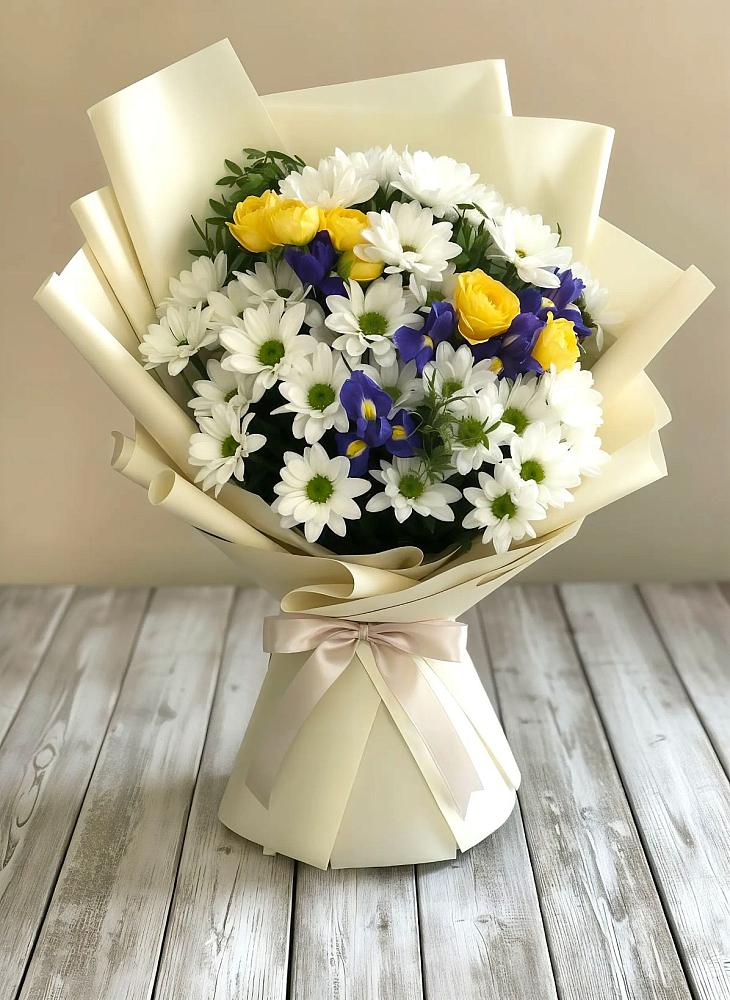 Букет цветов из: Ирисы, Хризантемы и Розы в Луговой