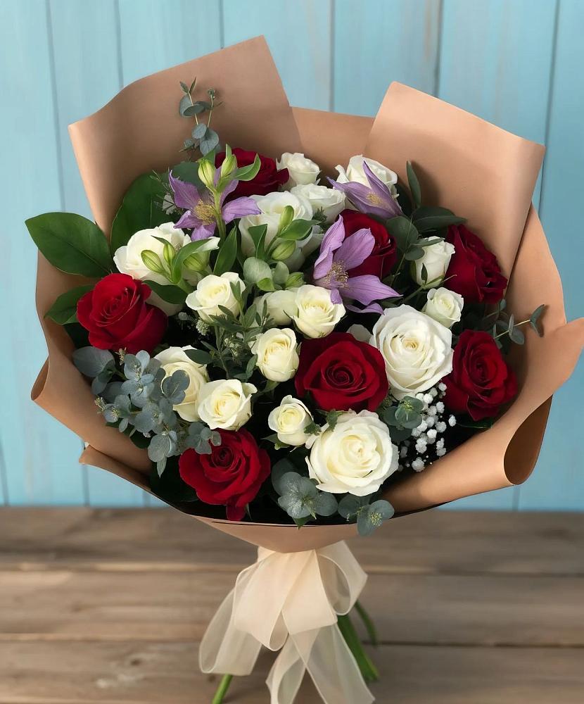 Букет цветов из: Розы и Альстромерии в Луговой